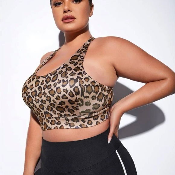🆕 Leopard Sports Bra!!! - Picture 4 of 7